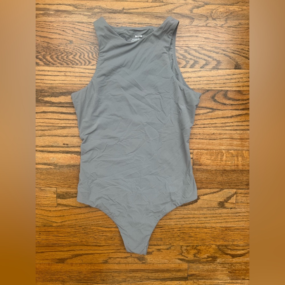 SKIMS fits everybody high neck tank Sleeveless Bodysuit size small like new gray